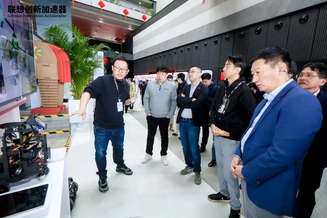 ok138cn太阳集团亮相联想创新加速器开放日，以消费级物理AI大脑平台助推家用机器人产业生态化 